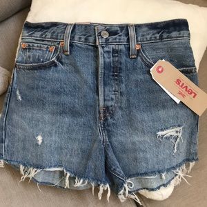 Levi’s Wedgie Shorts